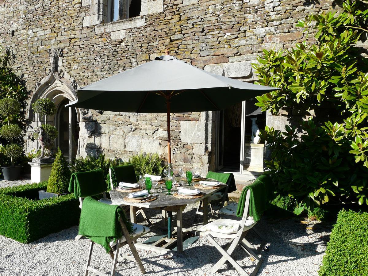 Manoir De Kerledan Hotell Carhaix-Plouguer Exteriör bild